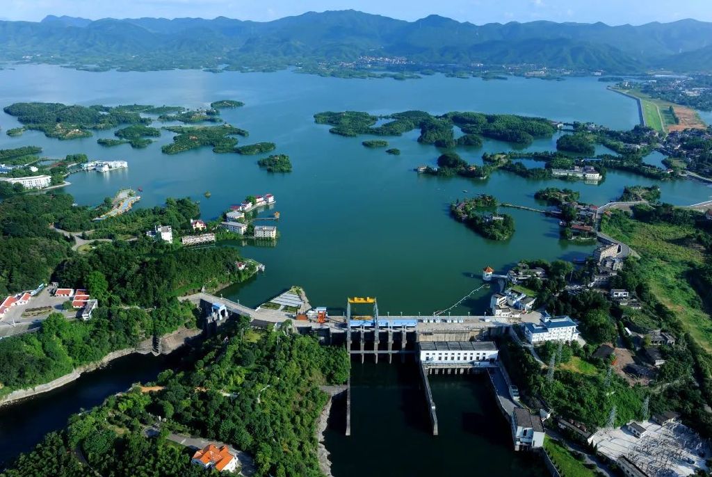 楚韵华章，湖北服饰演绎